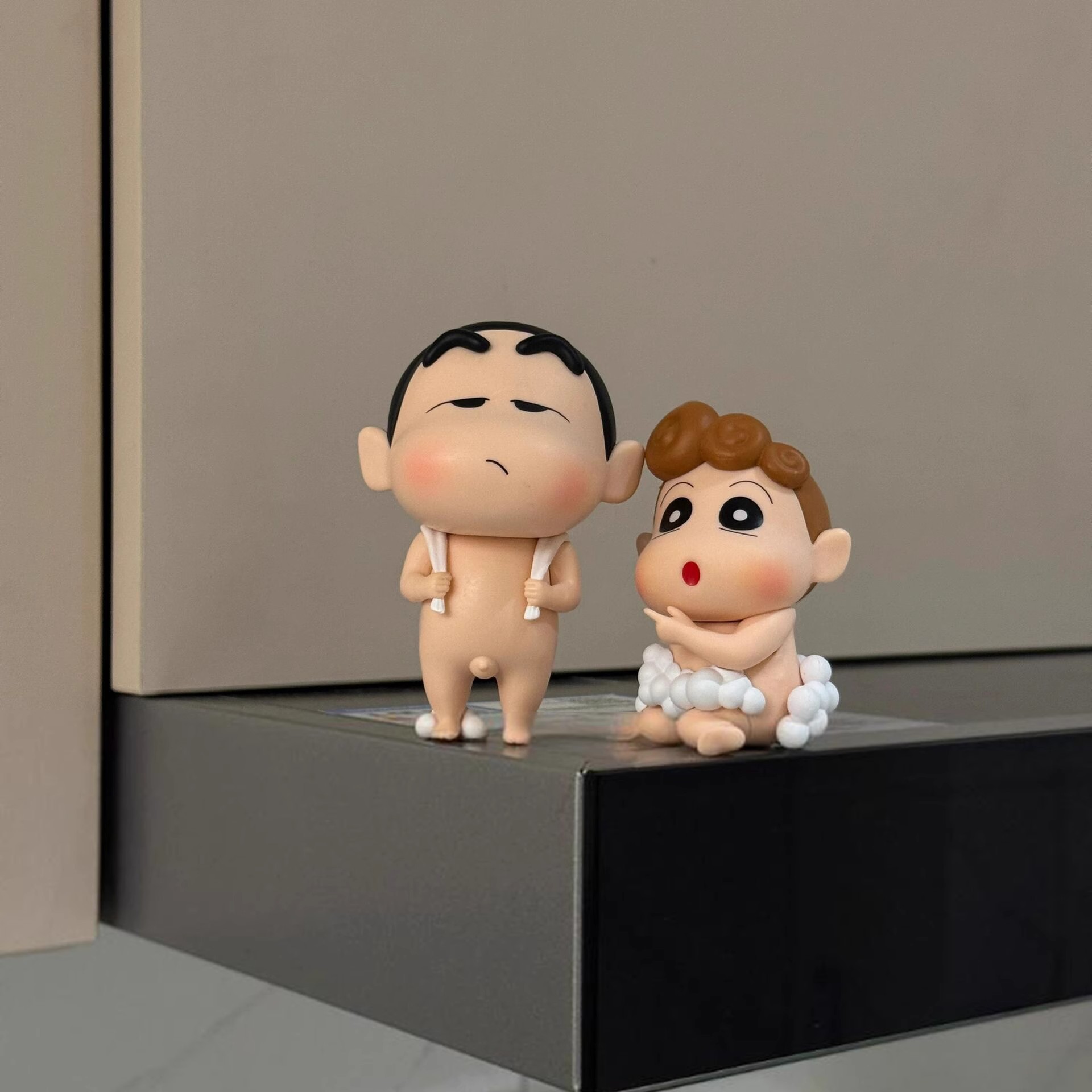 Resin Vat - Grazioso Set da Bagno Crayon Shin-chan,
